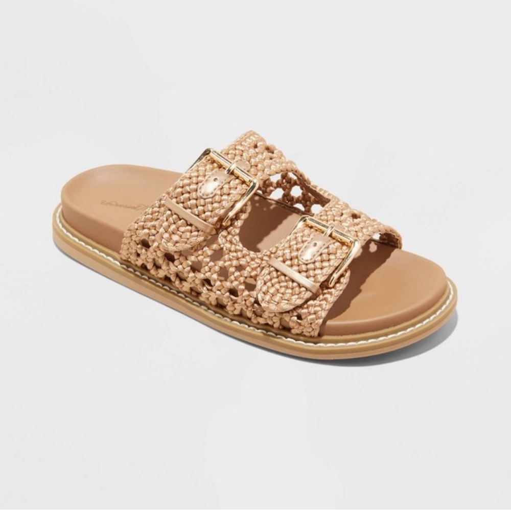 Universal Thread Women’s Kylie Crochet Footbed Sandals